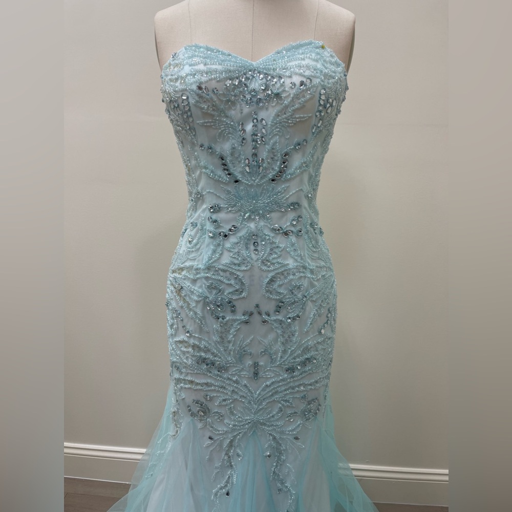 BLUE DRESS - Picture 2 of 6